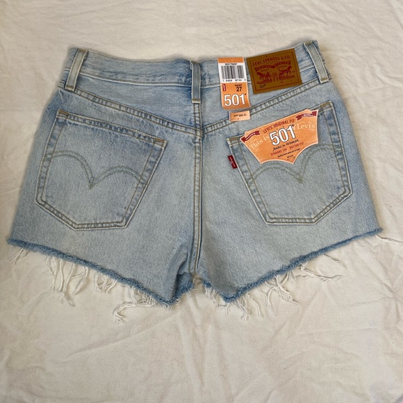 NWT 501 LEVI SHORTS - Picture 4 of 4